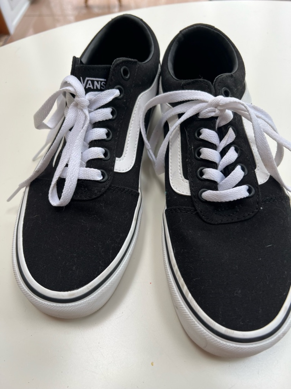 Vans Black and White Old Skool Low-Top Sneakers Women Size 8-Never Worn!